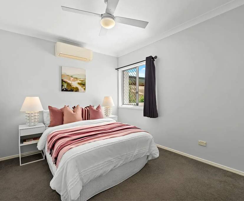 $350, Flatshare, 2 bathrooms, Annerley QLD 4103