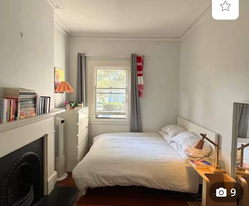 Furnished room in a share house