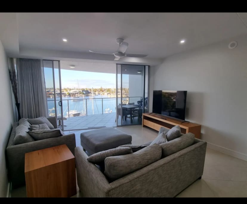 $320, Flatshare, 3 bathrooms, Minyama QLD 4575