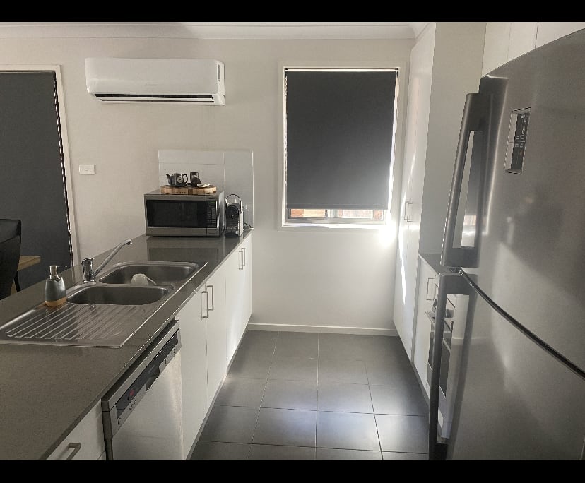 Room in a share house