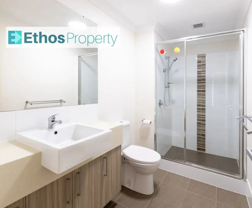 Unfurnished room with own bathroom