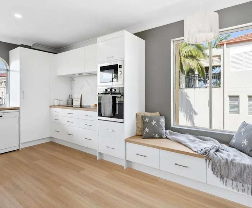 Unfurnished room in a flatshare