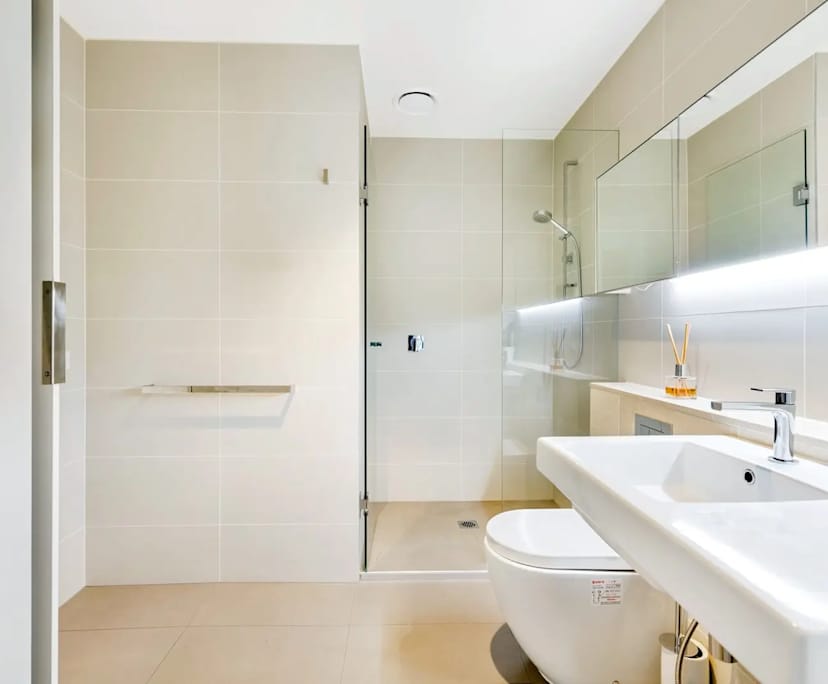 $389, Flatshare, 2 bathrooms, Melbourne VIC 3000