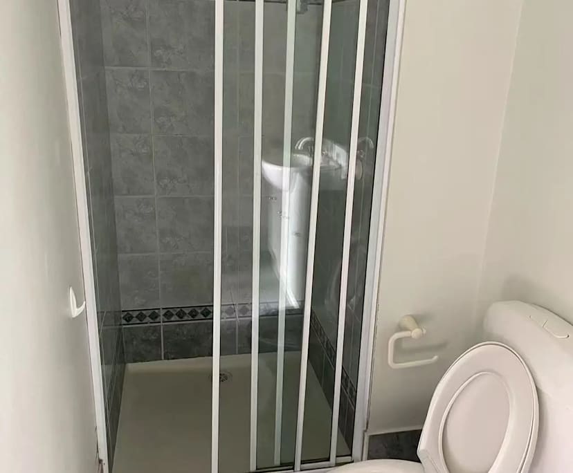 Furnished room with own bathroom