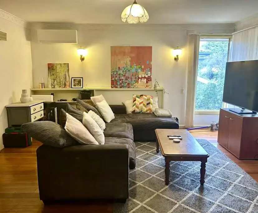 Unfurnished room in a share house