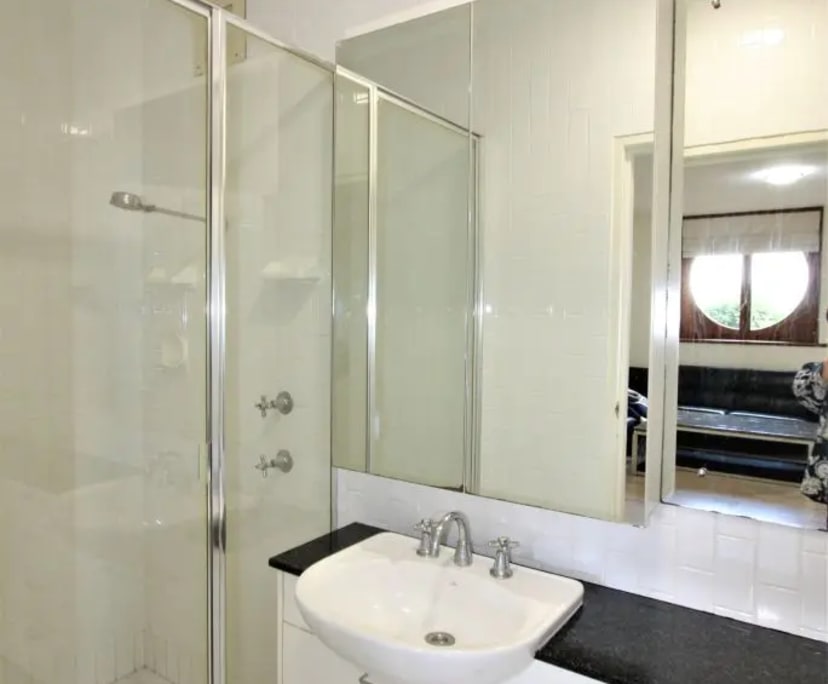 $390, Studio, 1 bathroom, Castlecrag NSW 2068