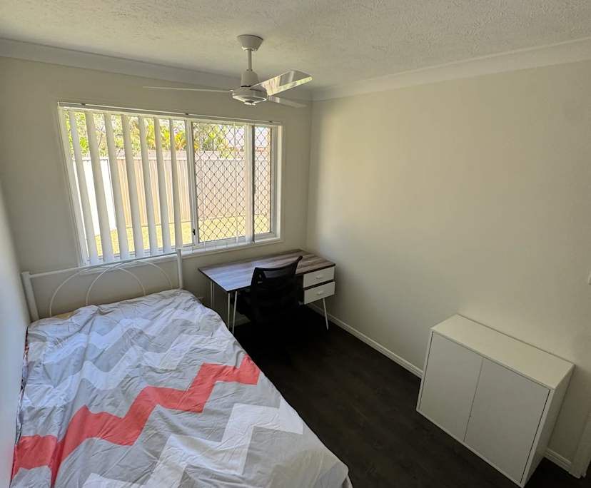 $320, Student-accommodation, 2 rooms, Benowa QLD 4217, Benowa QLD 4217