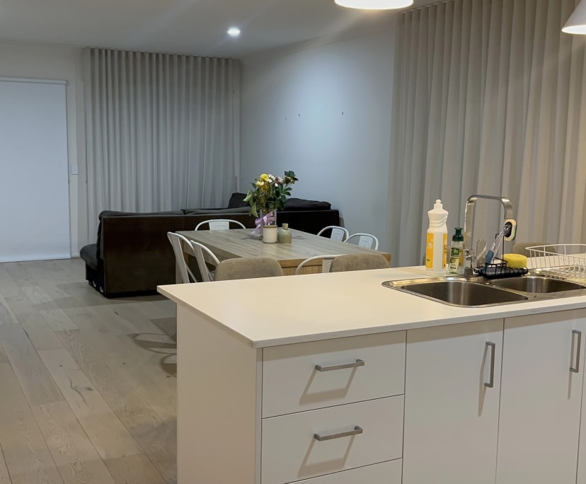 Unfurnished room in a share house