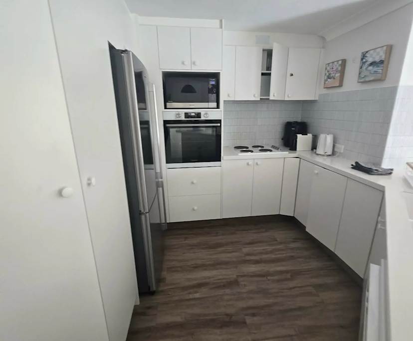 $475, Flatshare, 2 bathrooms, Surfers Paradise QLD 4217