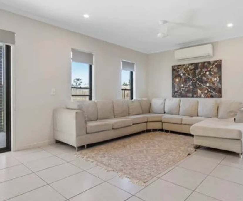 Whole property with 4 rooms for rent