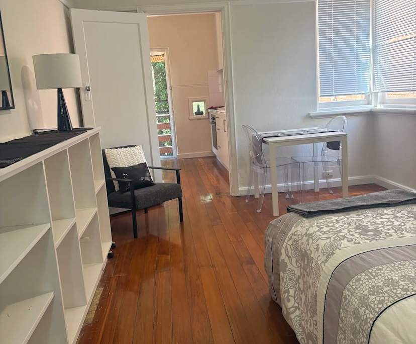 $450, Studio, 1 bathroom, South Yarra VIC 3141