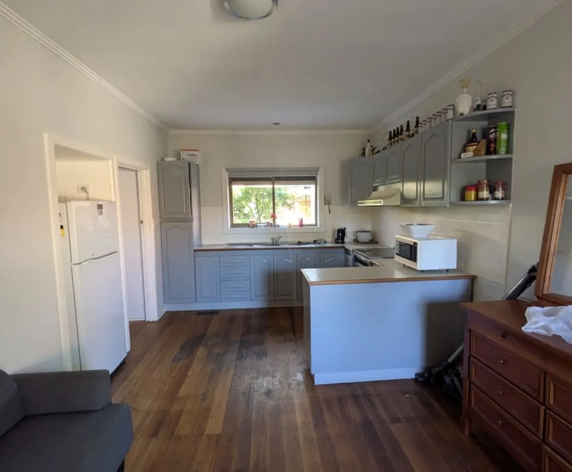 Whole property with 4 rooms for rent