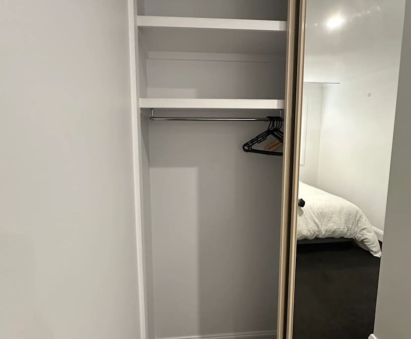 $500, Share-house, 3 bathrooms, Clear Island Waters QLD 4226