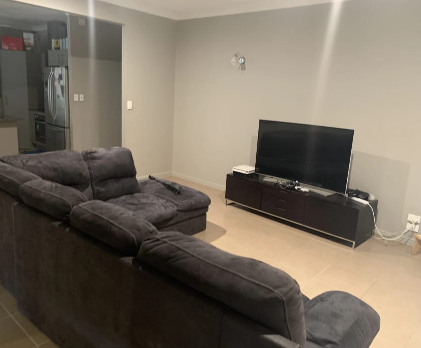 $300, Share-house, 4 bathrooms, Deebing Heights QLD 4306