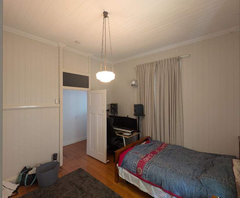 Unfurnished room in a share house