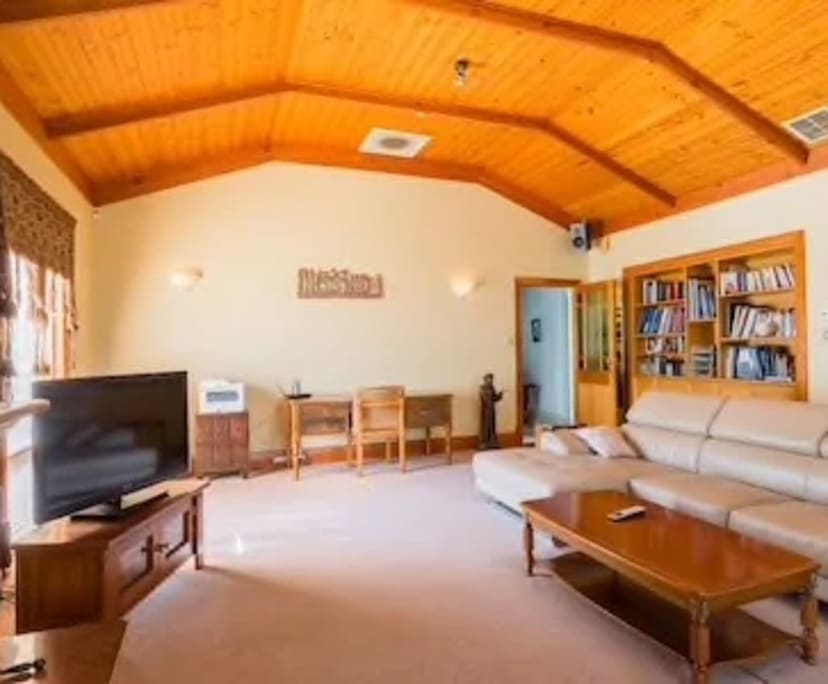 Room for Rent in Henley Beach, Adelaide 250, Furn...