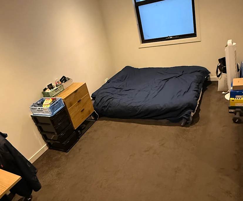 Room in a share house