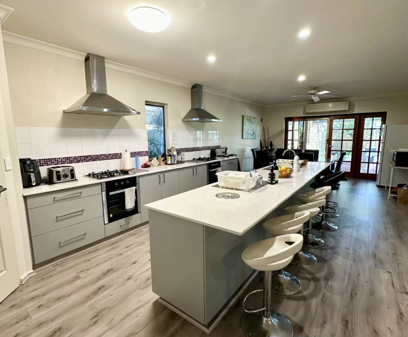 $340, Share-house, 6 bathrooms, Karawara WA 6152