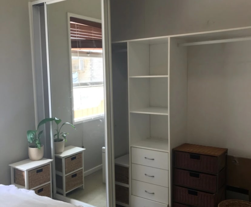 Room in a share house