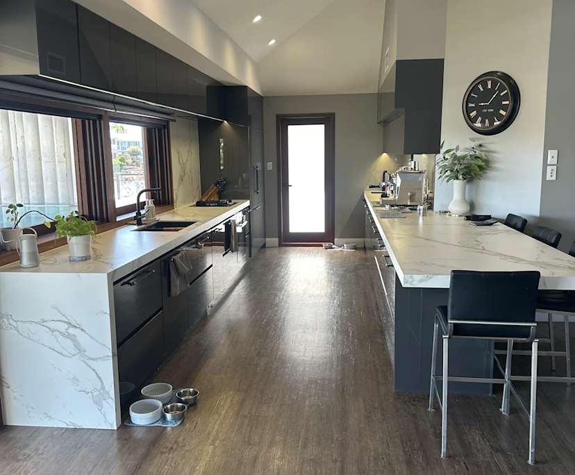 $400, Share-house, 3 bathrooms, Paradise Point QLD 4216