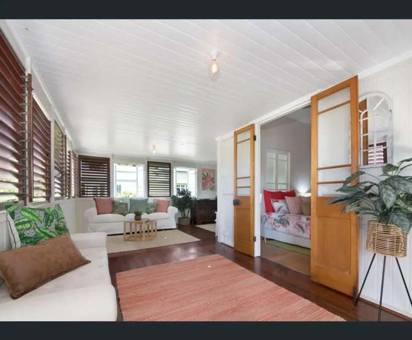 $300, Share-house, 3 bathrooms, Hermit Park QLD 4812