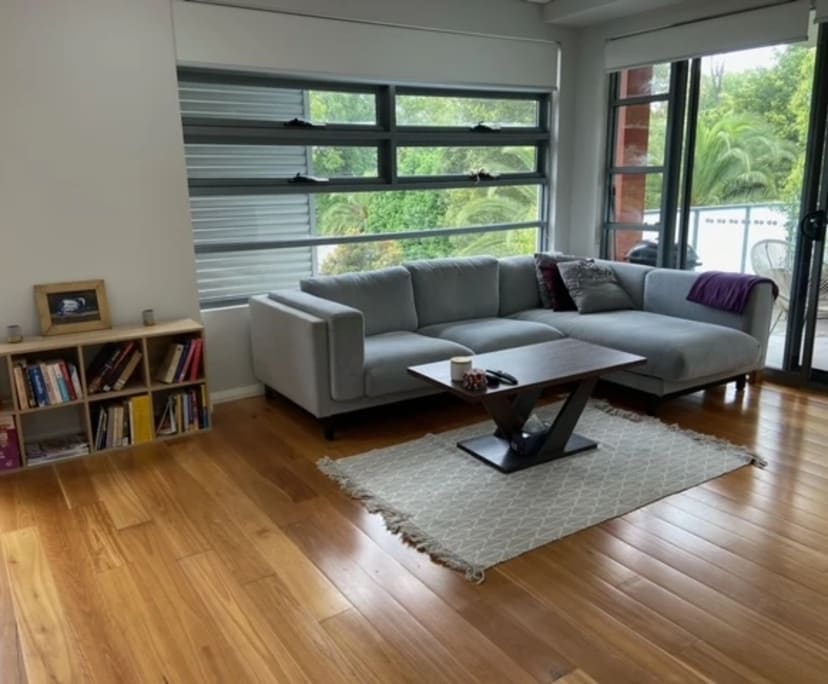 Furnished room with ensuite in a flatshare