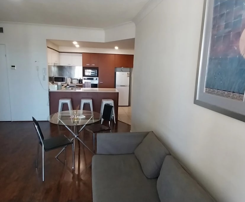 $280, Flatshare, 3 bathrooms, Surfers Paradise QLD 4217