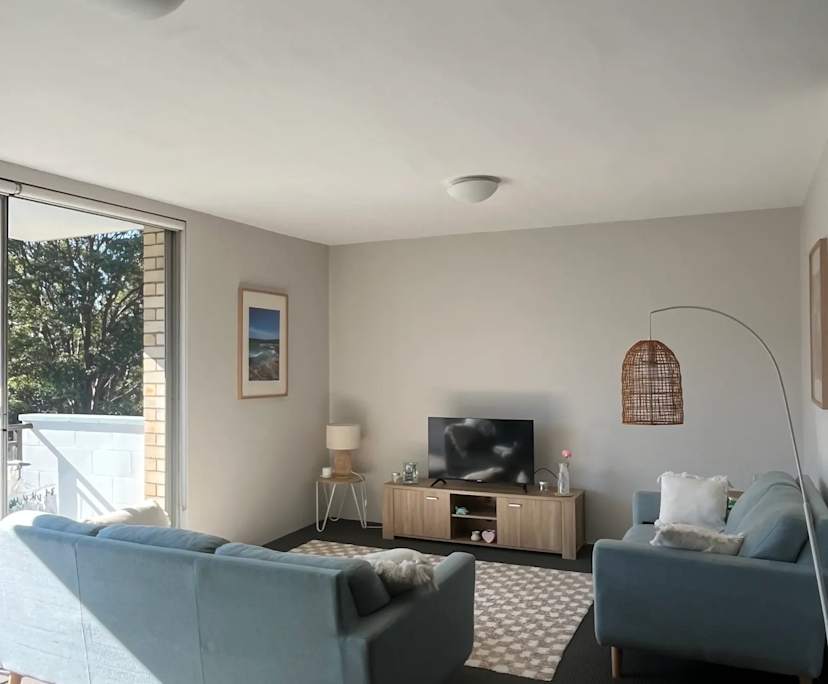 Furnished room in a flatshare