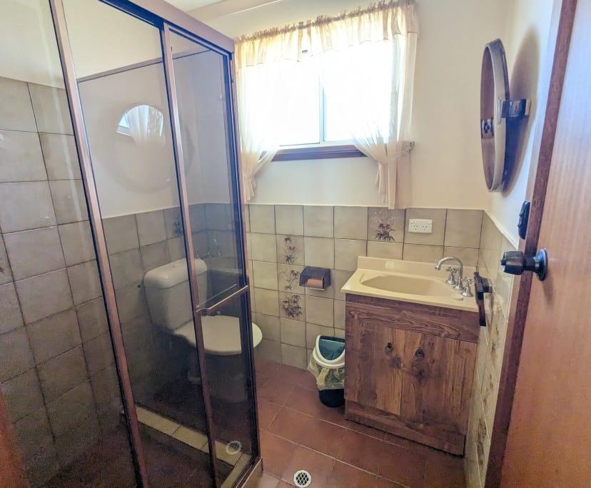 $220-230, Share-house, 2 rooms, Bellevue Heights SA 5050, Bellevue Heights SA 5050