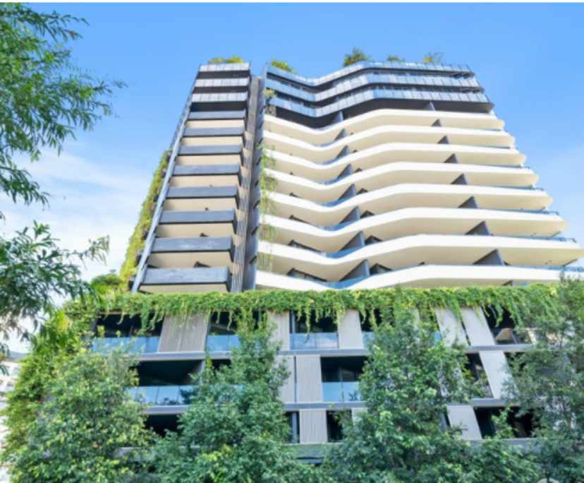 Unfurnished room with own bathroom