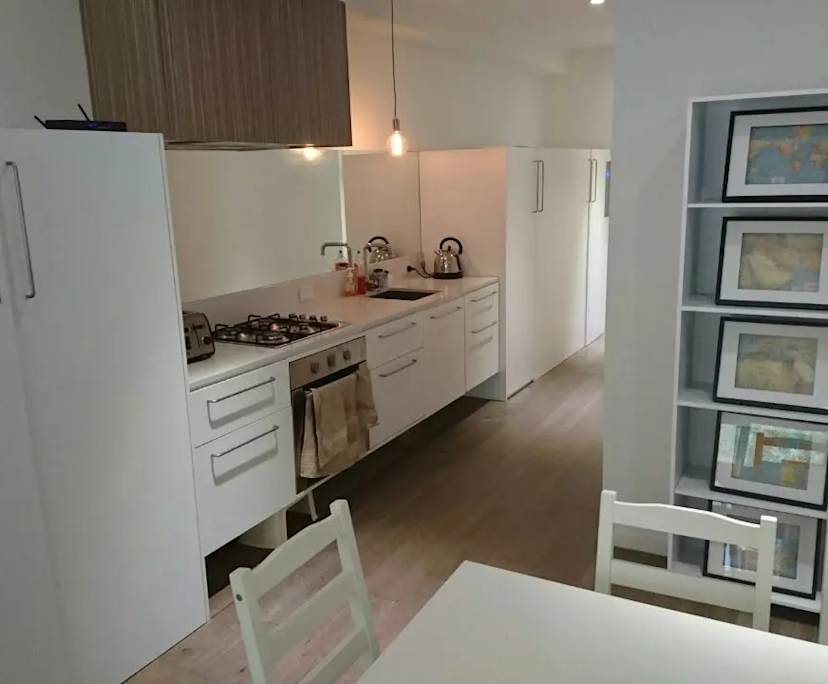 Furnished room with ensuite in a flatshare