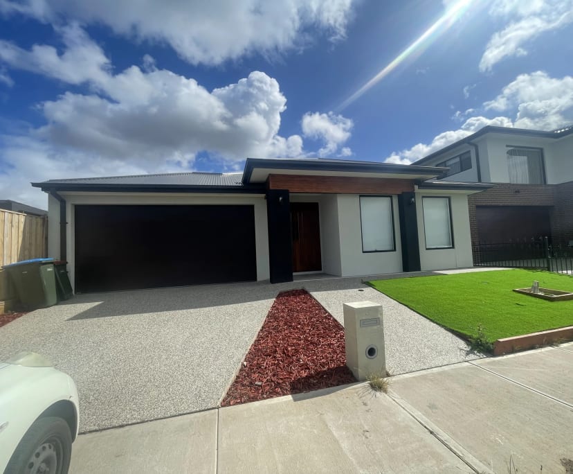 Unfurnished room in a share house