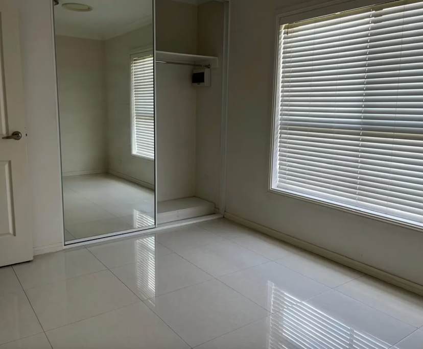 Unfurnished room granny flat for rent