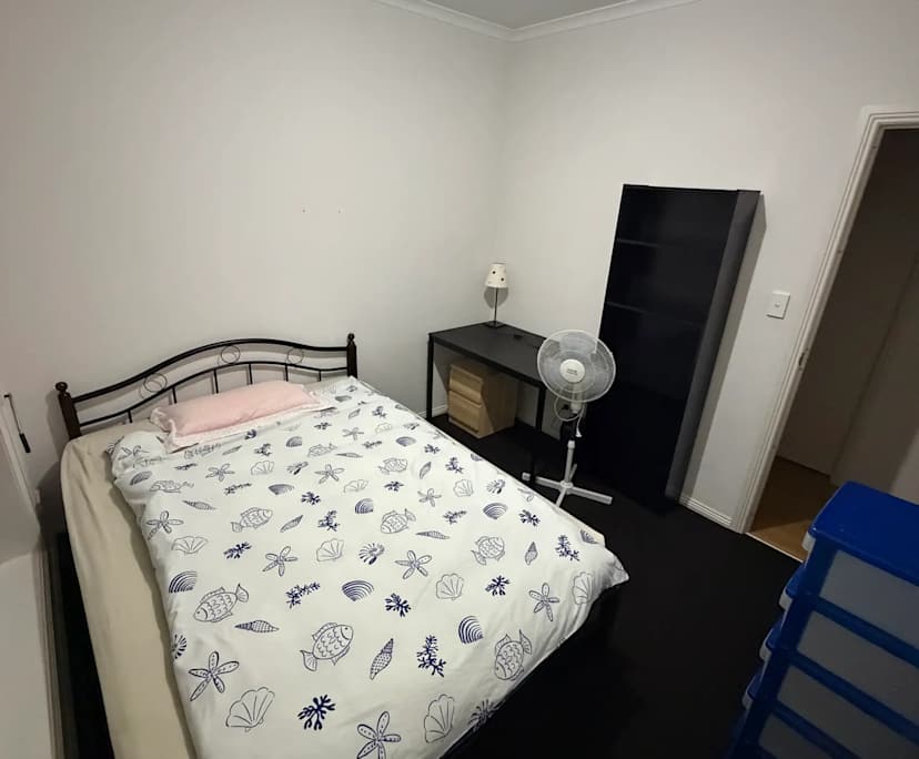 Room in a share house