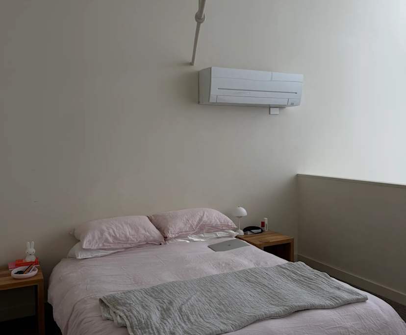 Unfurnished room with ensuite in a flatshare