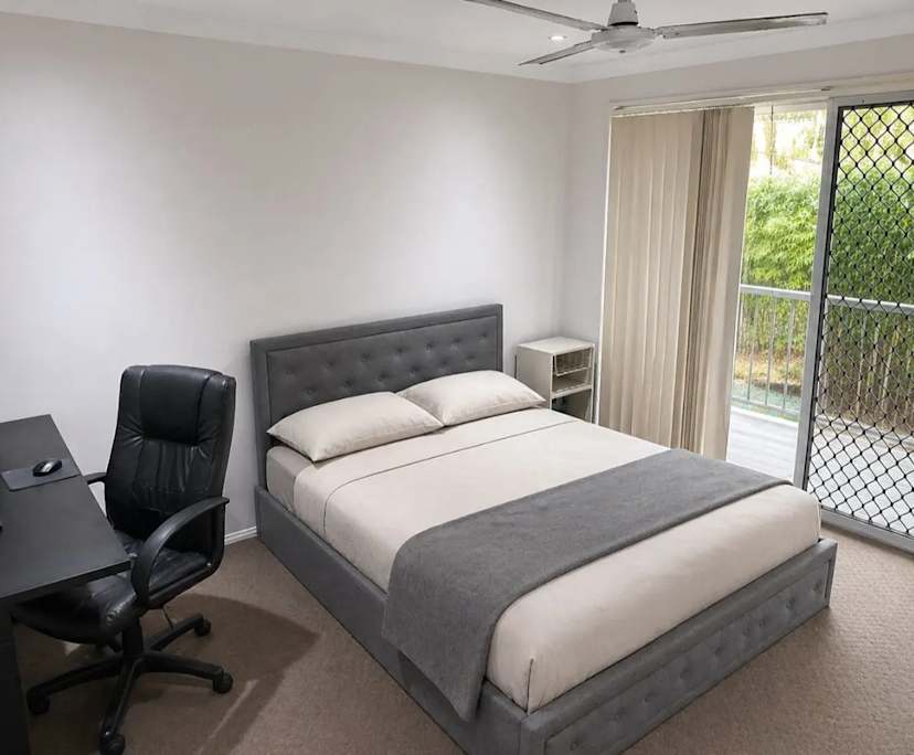 Room in a share house