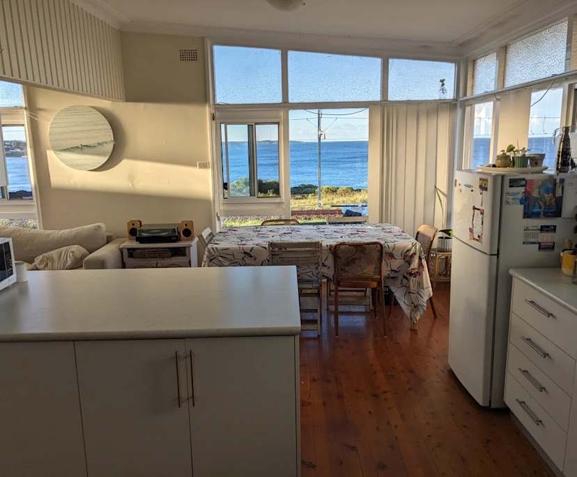 Room in a share house