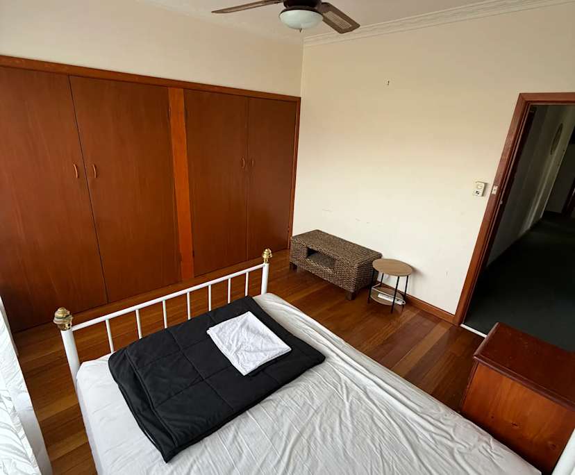 Whole property with 5 rooms for rent