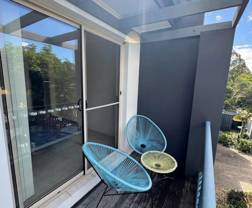 Furnished room in a flatshare