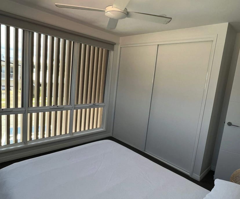 Furnished room in a share house