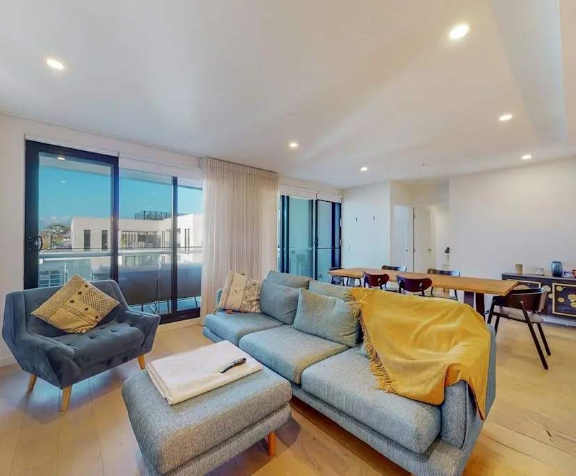 Furnished room in a flatshare