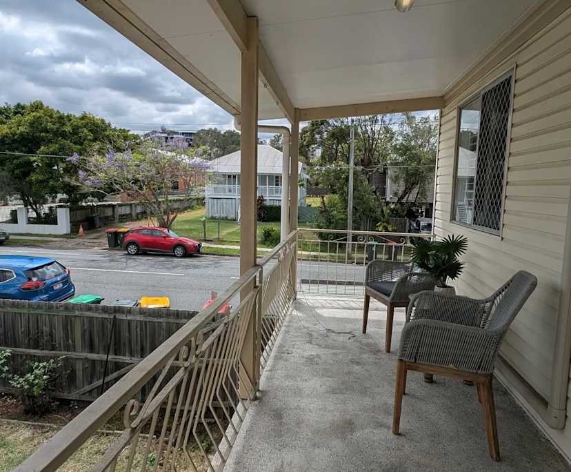 $385, Share-house, 4 bathrooms, Stones Corner QLD 4120