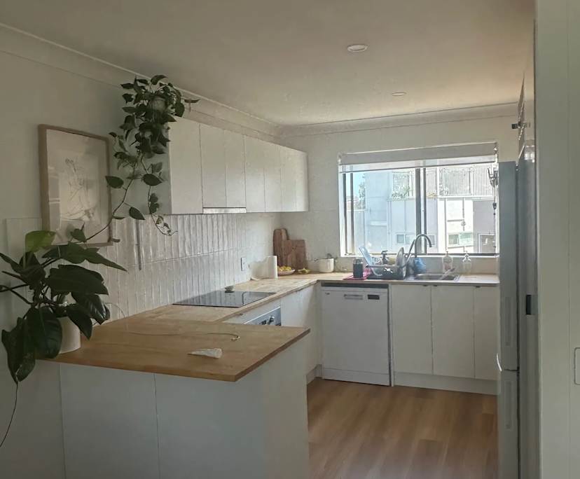 Unfurnished room in a flatshare