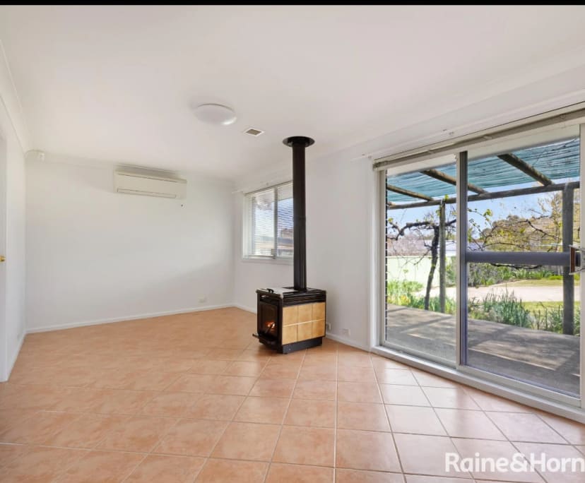 Room in a share house