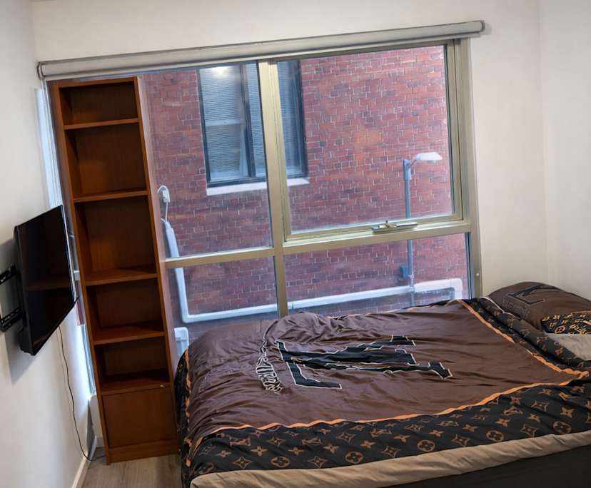 $450, Whole-property, 1 bathroom, Carlton VIC 3053