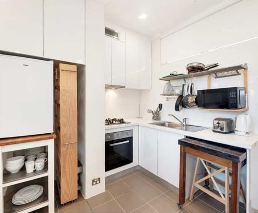 Furnished room studio flat for rent