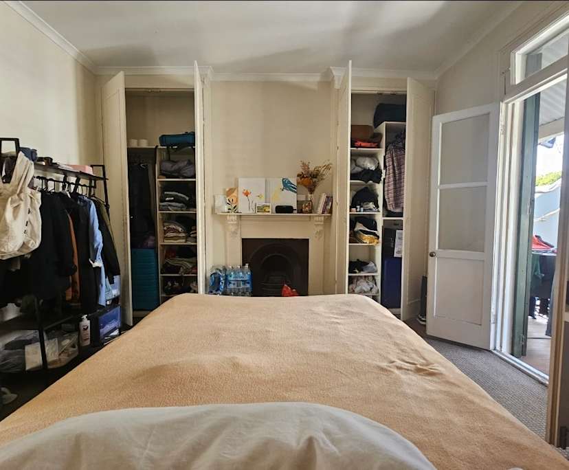 Furnished room in a share house