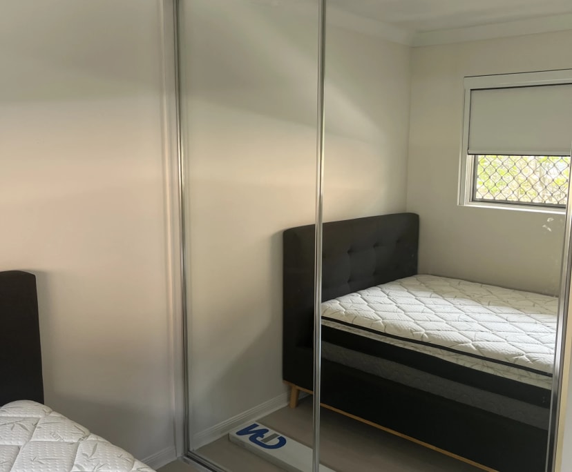 $300, Flatshare, 2 bathrooms, Toowong QLD 4066