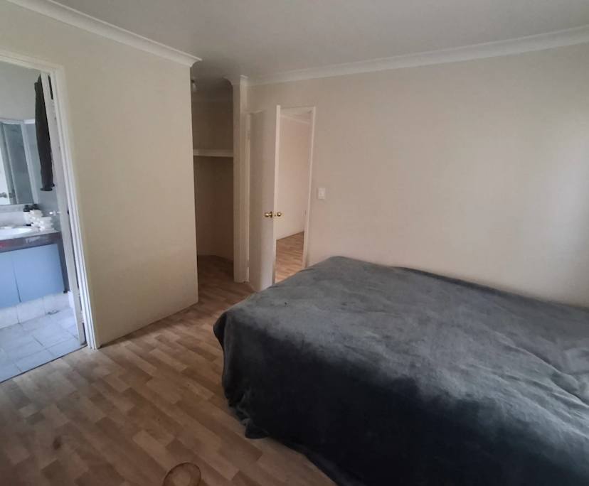 Whole property with 4 rooms for rent