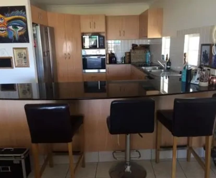$350, Flatshare, 3 bathrooms, Robina QLD 4226